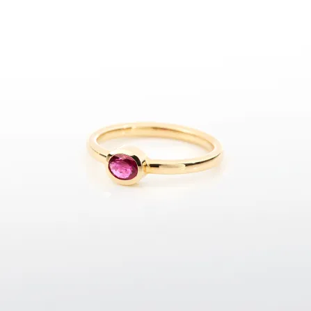 zarter Gelbgold Ring mit Rubin